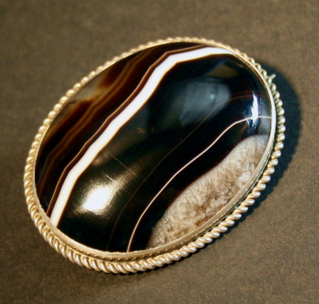 Busacca Gallery: Antique large agate oval and Silver brooch pendant